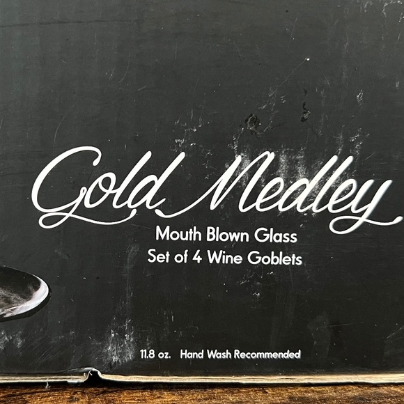 Fitz and Floyd Gold Medley Mouth Blown Glass Set of 4 Wine Goblets - Picture 8 of 9